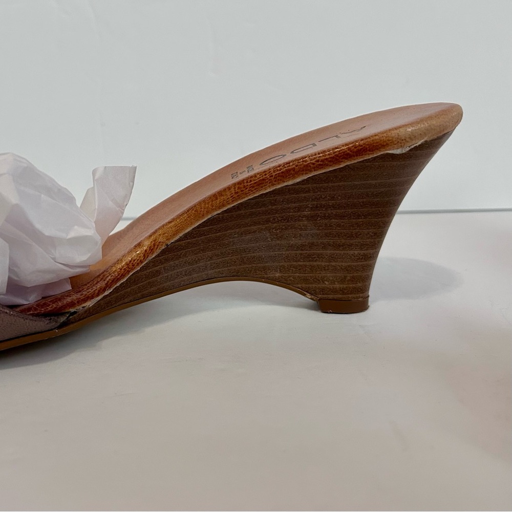 Aldo Gold Metallic Twist Wedge Slide Sandal - Picture 5 of 10